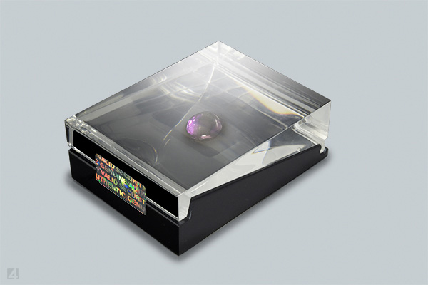 Hologramm + Brösel-Effekt/ hologram + crumbling effect 