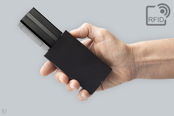 RFID-Scanner von eXtra4 für Etikettierung mit UHF-Transponder RFID-Scanner von eXtra4 für Etikettierung mit UHF-Transponder